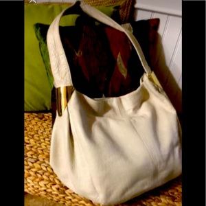 Ivory leather handbag.